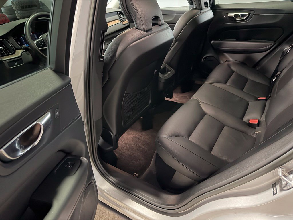 Used 2023 Volvo XC60 B5 Plus w/ Climate Package AWD/4WD image 15