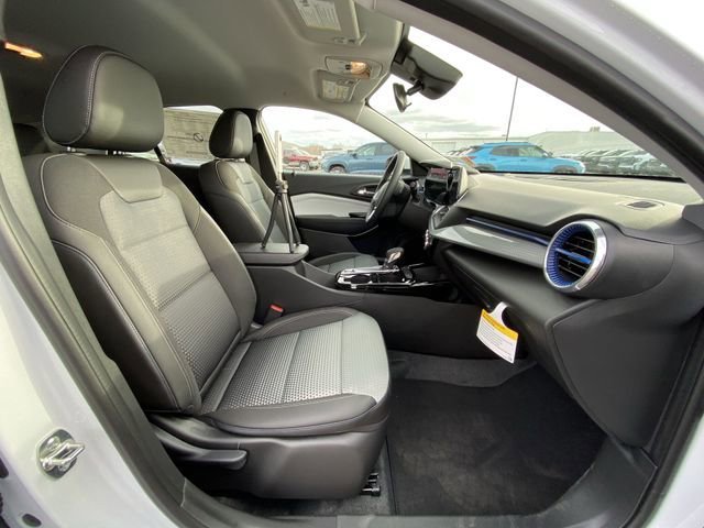 New 2026 Chevrolet Trax LT w/ LT Convenience Package FWD image 23