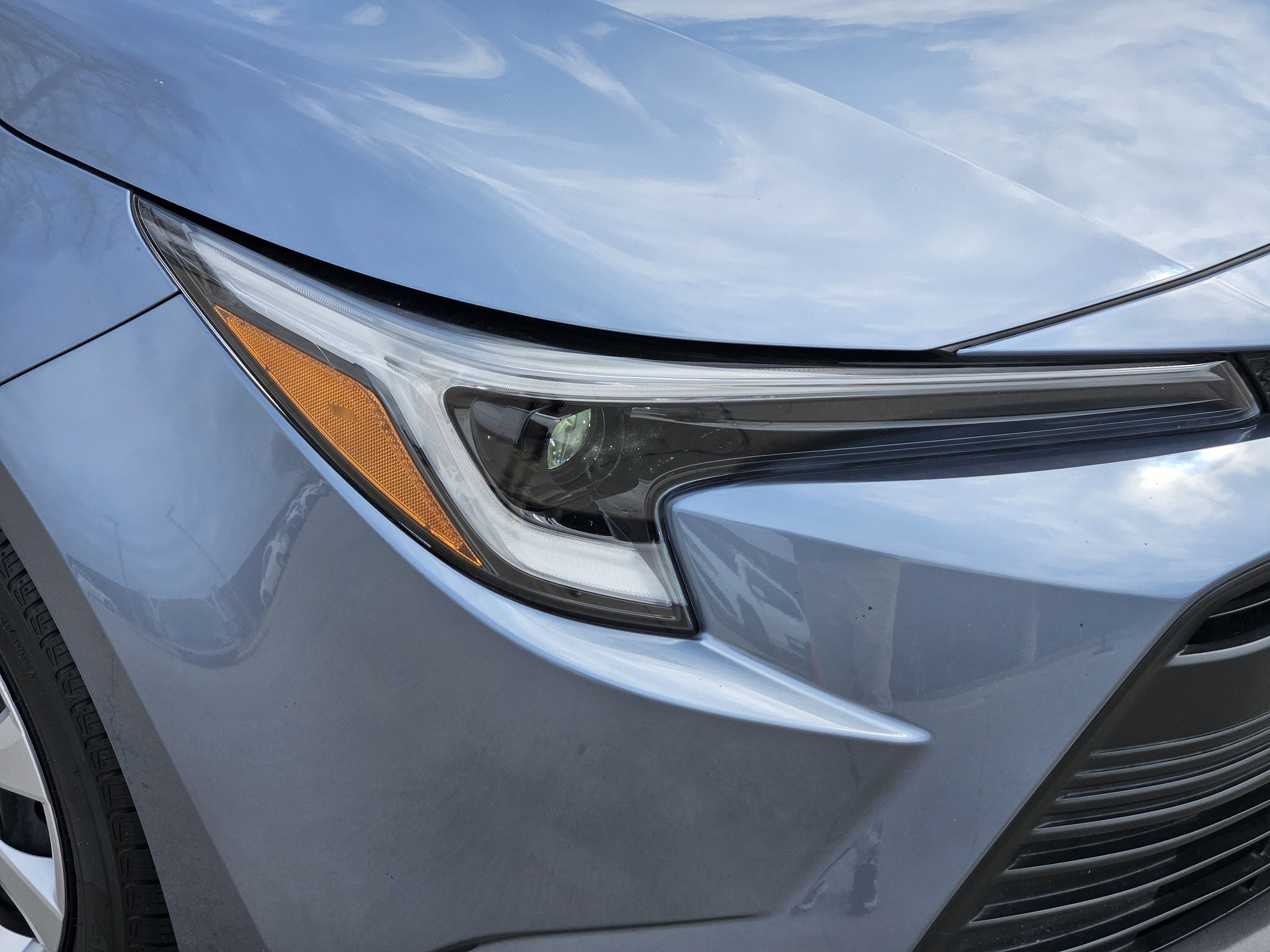 Used 2023 Toyota Corolla LE image 6