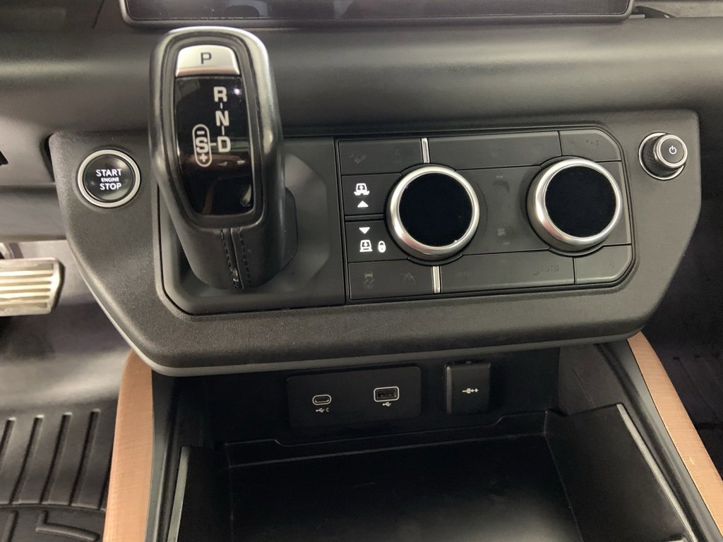 Used 2020 Land Rover Defender 110 X image 28