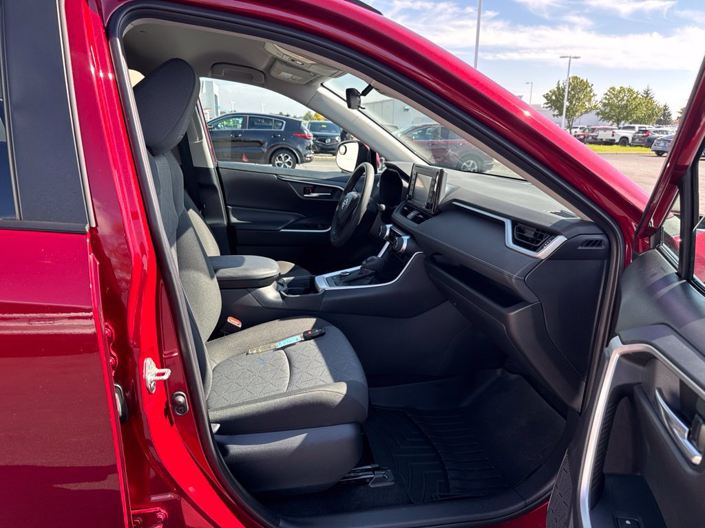 Used 2020 Toyota RAV4 XLE w/ All Weather Liner Package AWD/4WD image 41