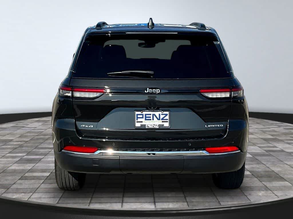 Used 2023 Jeep Grand Cherokee Limited w/ Trailer Tow Prep Group (B) AWD/4WD image 6