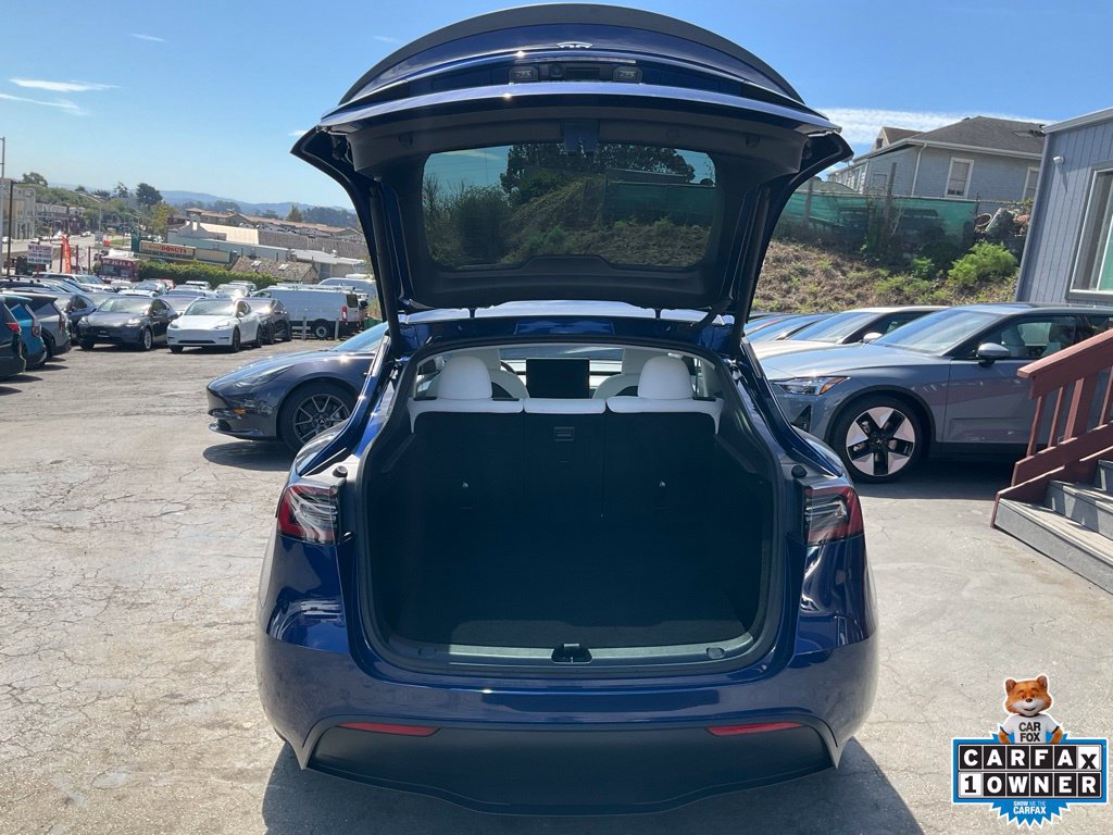 Used 2024 Tesla Model Y Performance AWD/4WD image 10