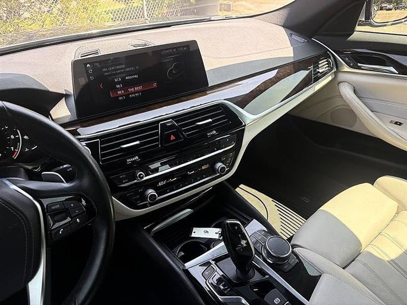 Used 2017 BMW 530i RWD image 25