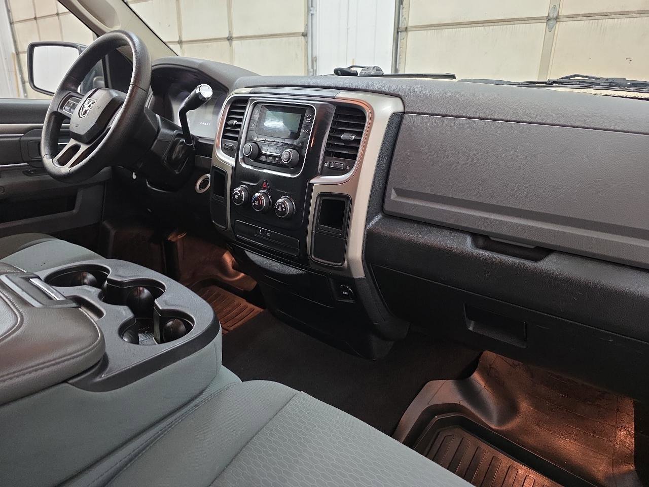 Used 2013 RAM 1500 Classic SLT RWD image 29