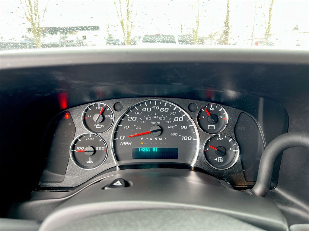 Used 2022 GMC Savana 2500 w/ Driver Convenience Package image 11