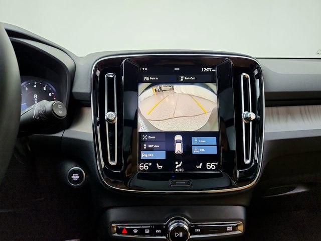 Certified 2022 Volvo XC40 T5 Inscription w/ Advanced Package AWD/4WD image 28