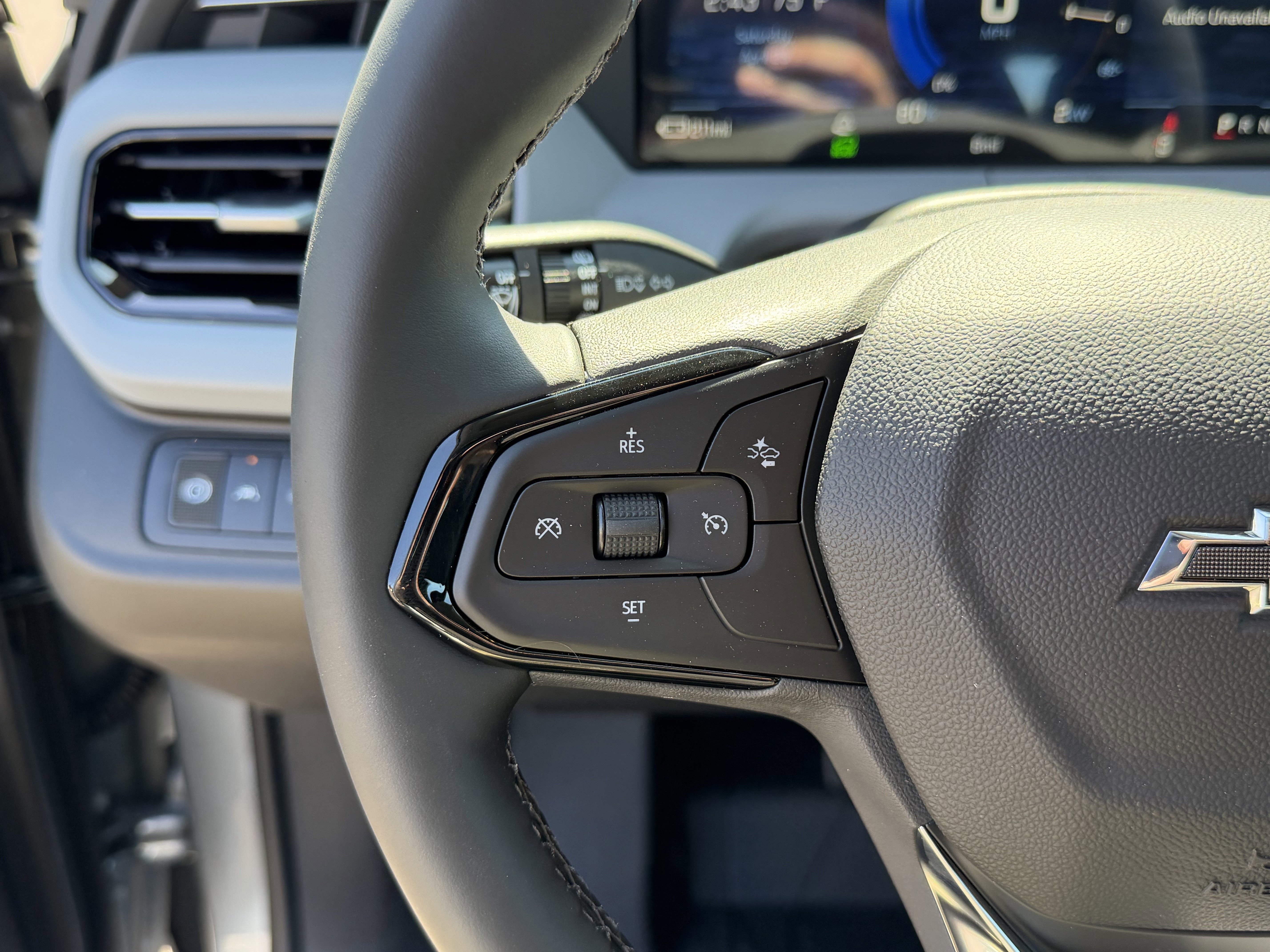 New 2027 Chevrolet Bolt LT w/ Comfort Package FWD image 17