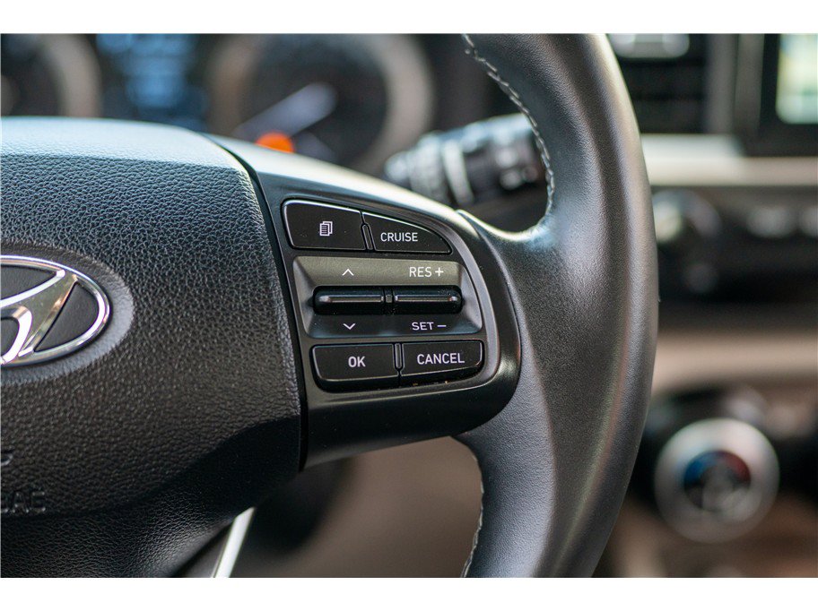 Used 2020 Hyundai Venue SEL w/ Convenience + Premium Package FWD image 6