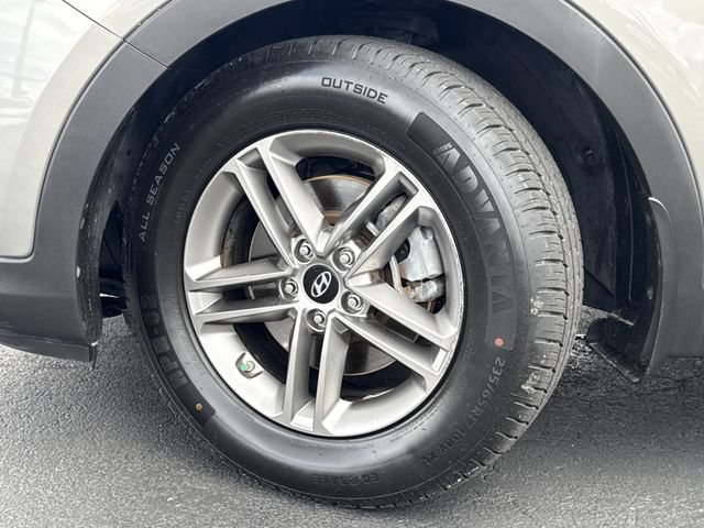 Used 2018 Hyundai Santa Fe Sport w/ 2.4L Value Package 02 FWD image 40