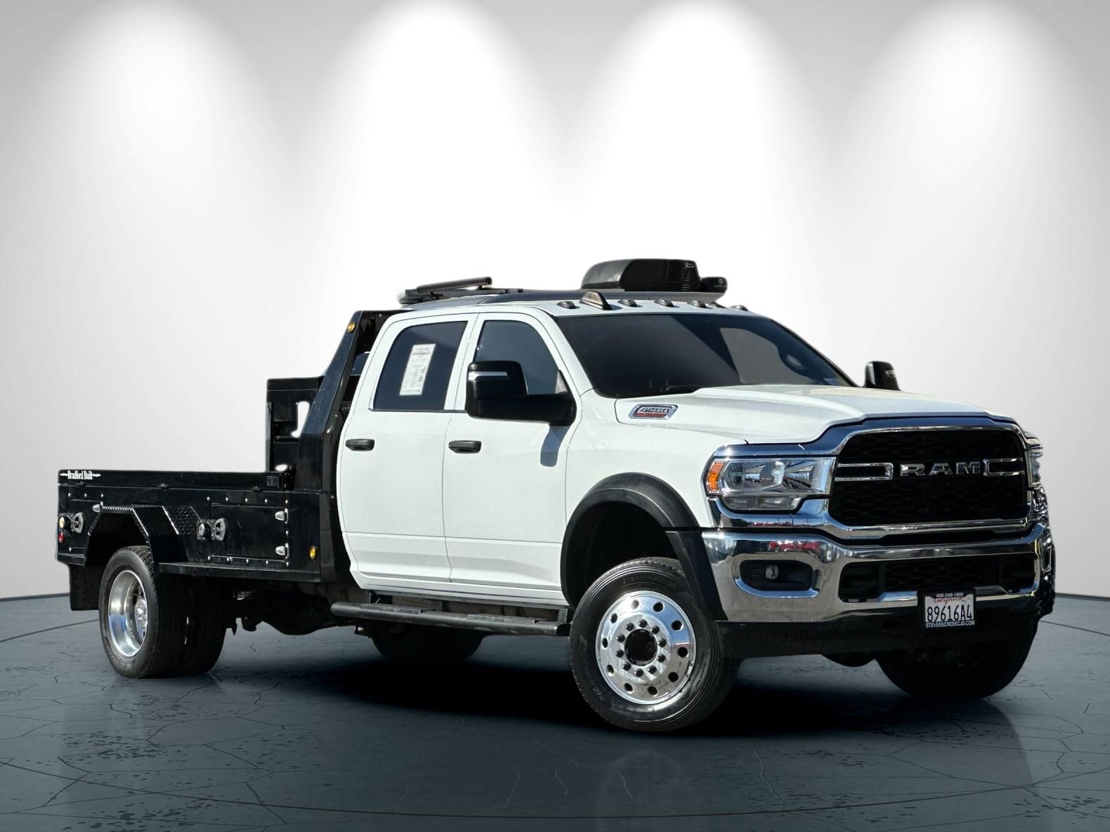 Used 2024 RAM 4500 Tradesman w/ Chrome Appearance Group image 2