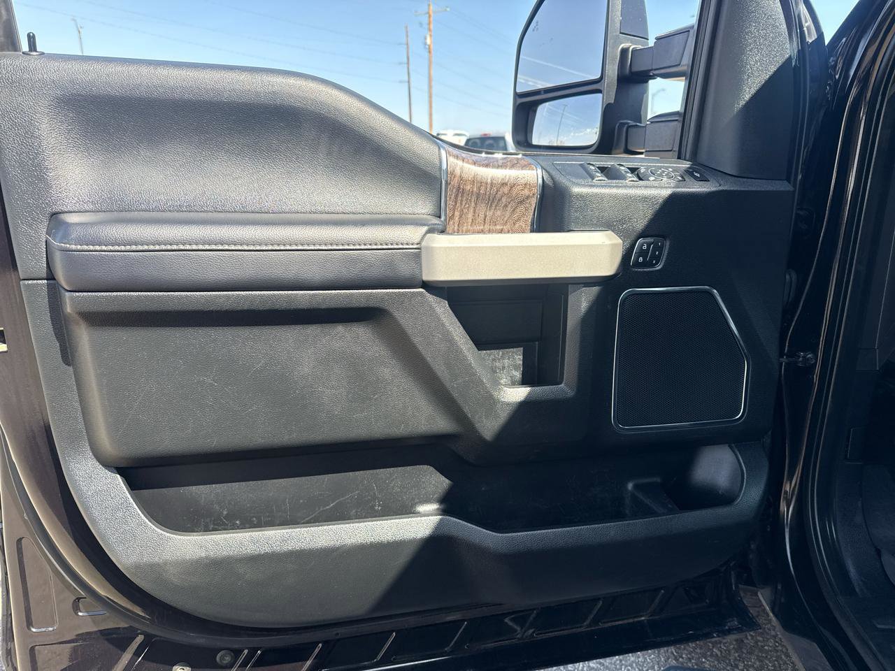 Used 2019 Ford F350 Lariat w/ Lariat Ultimate Package AWD/4WD image 14