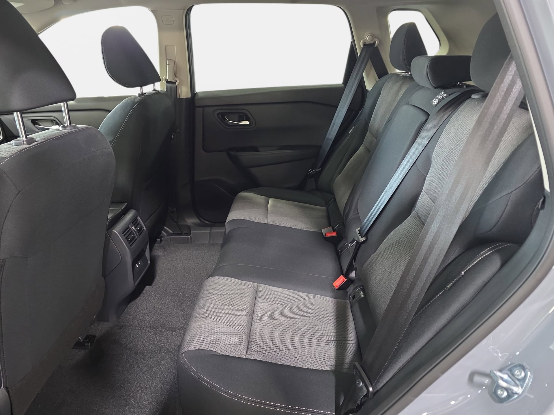 New 2026 Nissan Rogue SV w/ Cold Weather Package FWD image 14