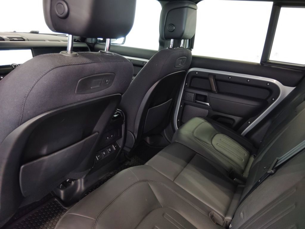 Used 2022 Land Rover Defender 110 X AWD/4WD image 41