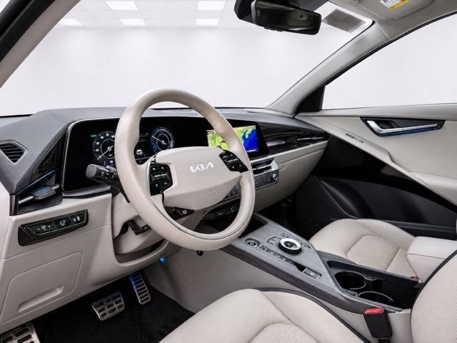 Used 2024 Kia Niro Wave w/ Wave Preserve Package FWD image 13