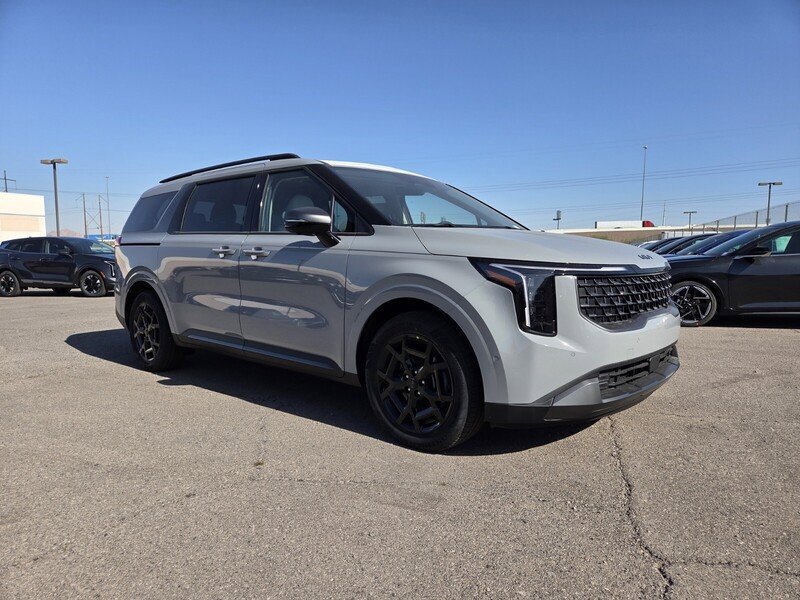 New 2026 Kia Carnival SX w/ SX Dark Edition Package FWD image 2