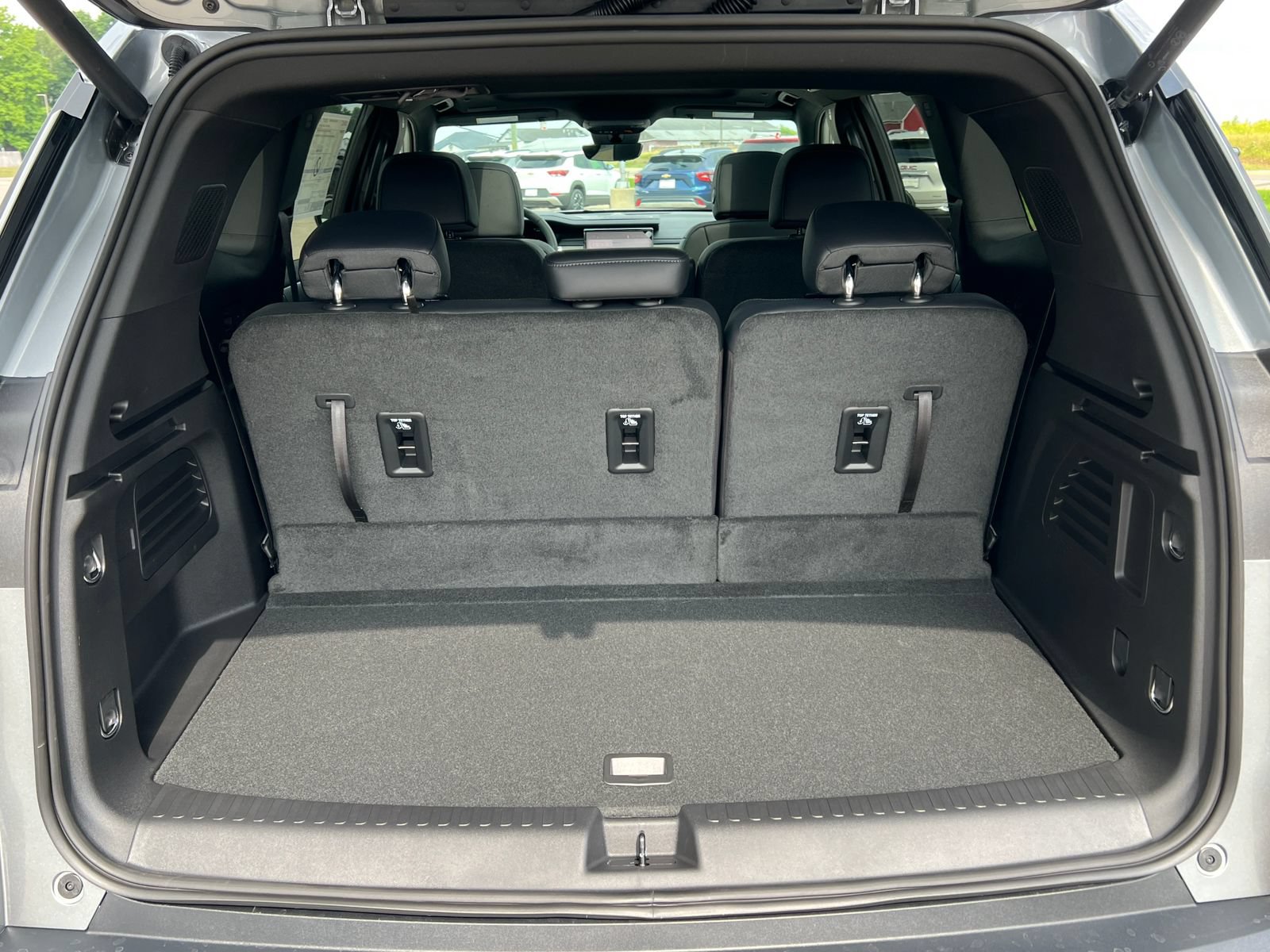 New 2027 GMC Acadia Elevation w/ Elevation Premium Package AWD/4WD image 37
