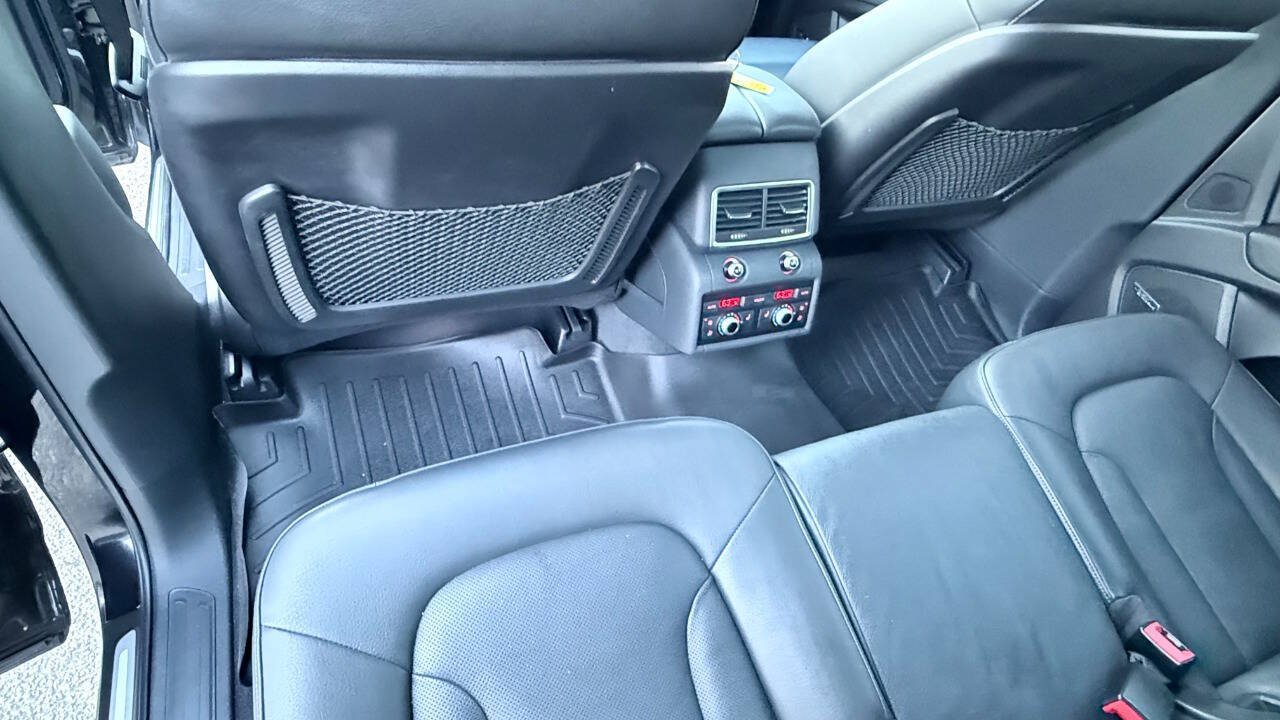 Used 2015 Audi Q7 3.0T S line Prestige w/ Cold Weather Package AWD/4WD image 41