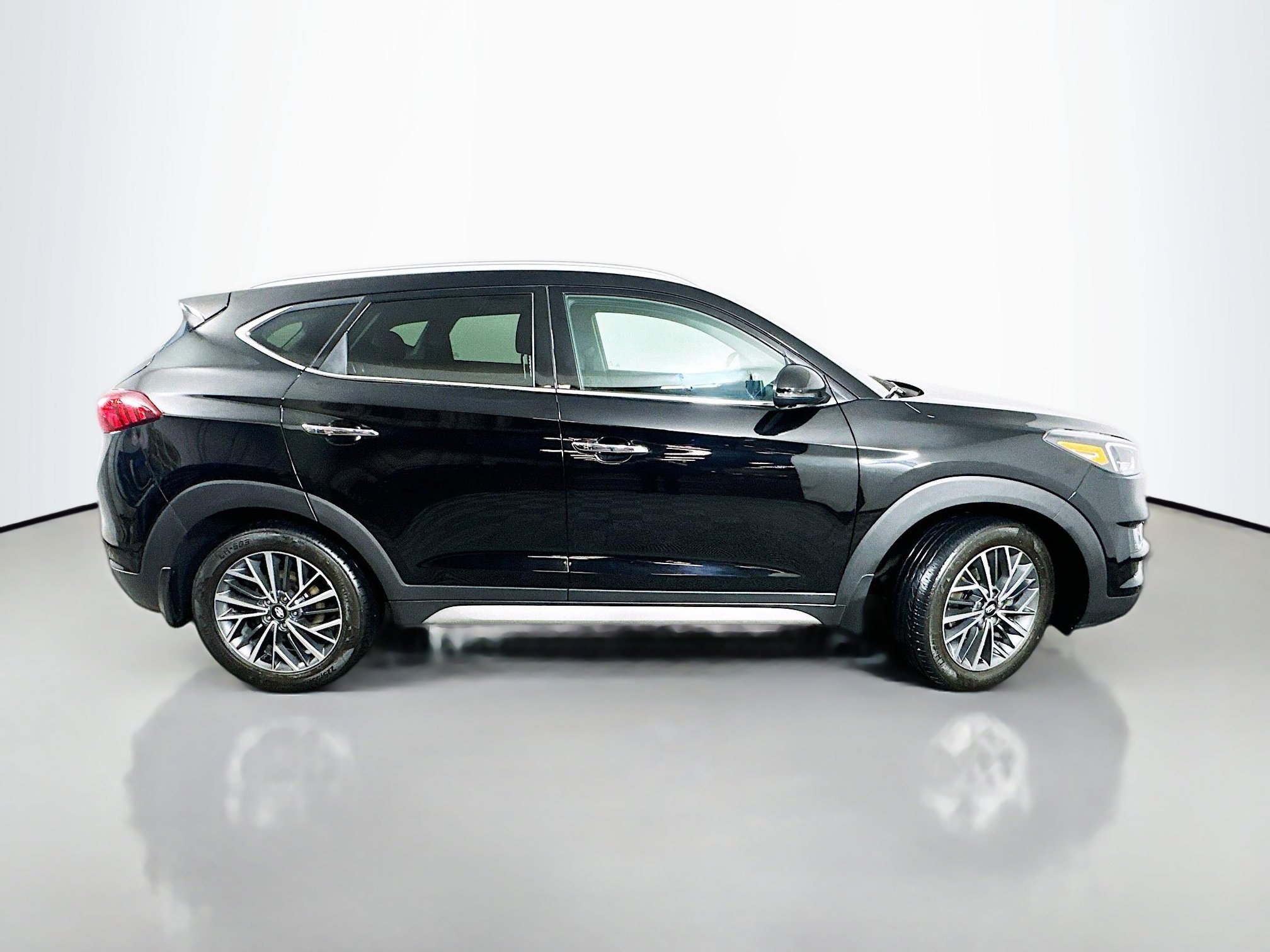 Used 2021 Hyundai Tucson Limited w/ Cargo Package image 8