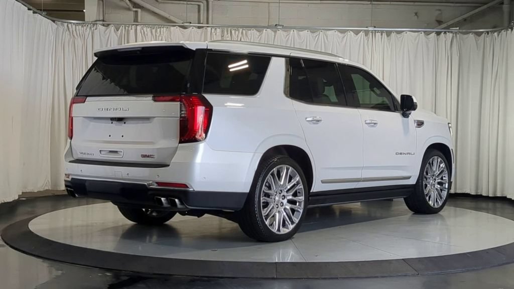 Used 2025 GMC Yukon Denali w/ Denali Reserve Package AWD/4WD image 10