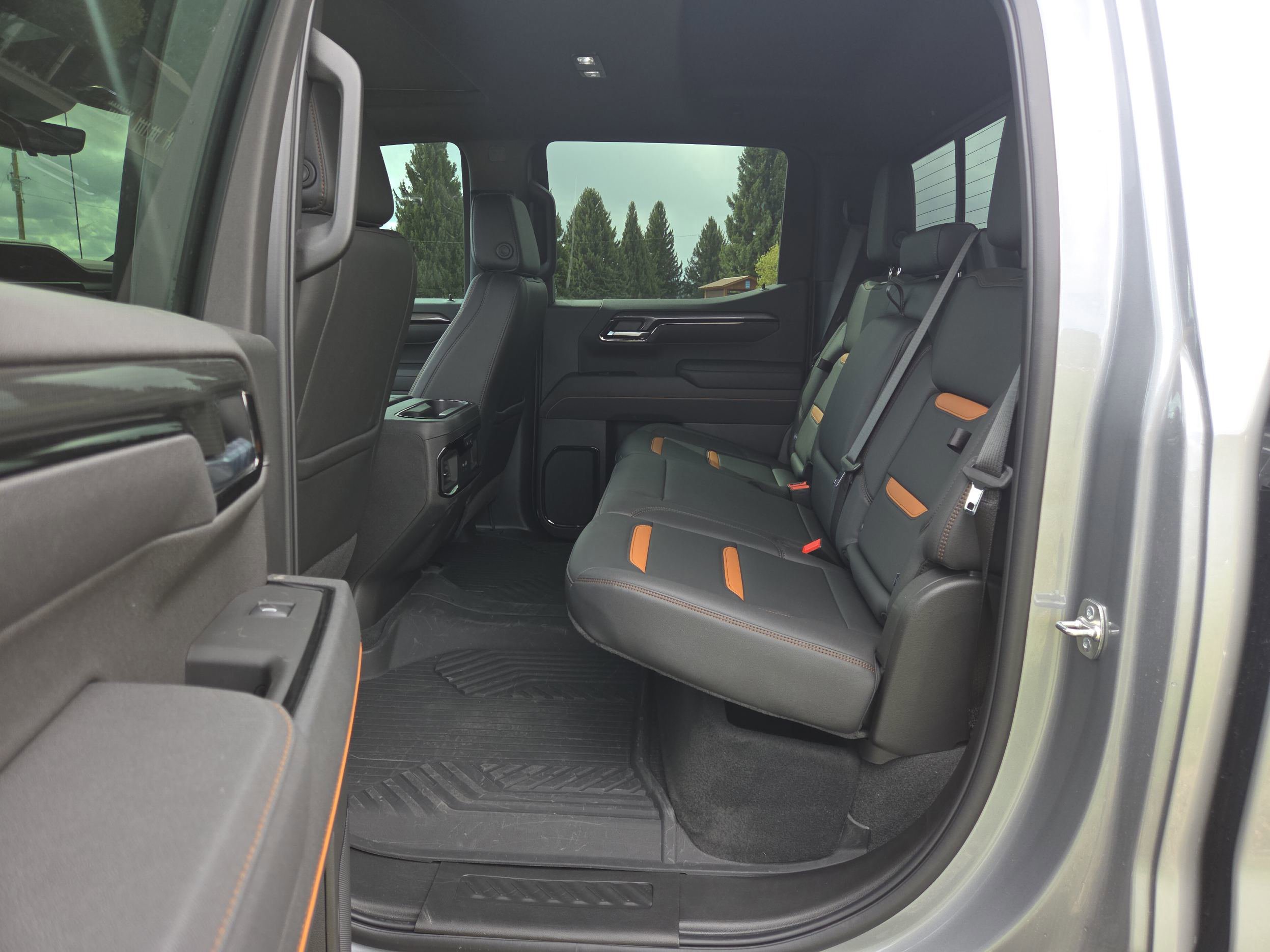 Used 2025 GMC Sierra 1500 AT4 w/ AT4 Premium Package image 10