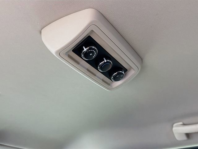Used 2012 Dodge Grand Caravan SXT image 24