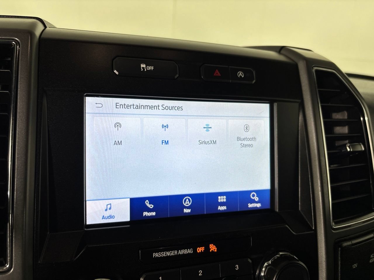 Used 2020 Ford F150 XLT w/ Equipment Group 302A Luxury AWD/4WD image 22