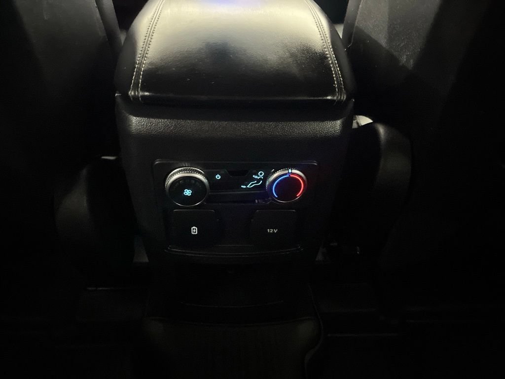 Used 2020 Ford Explorer XLT w/ Equipment Group 202A AWD/4WD image 32