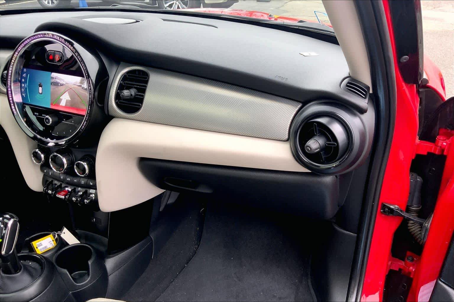 Used 2024 MINI Cooper S w/ Signature Upholstery Package image 19