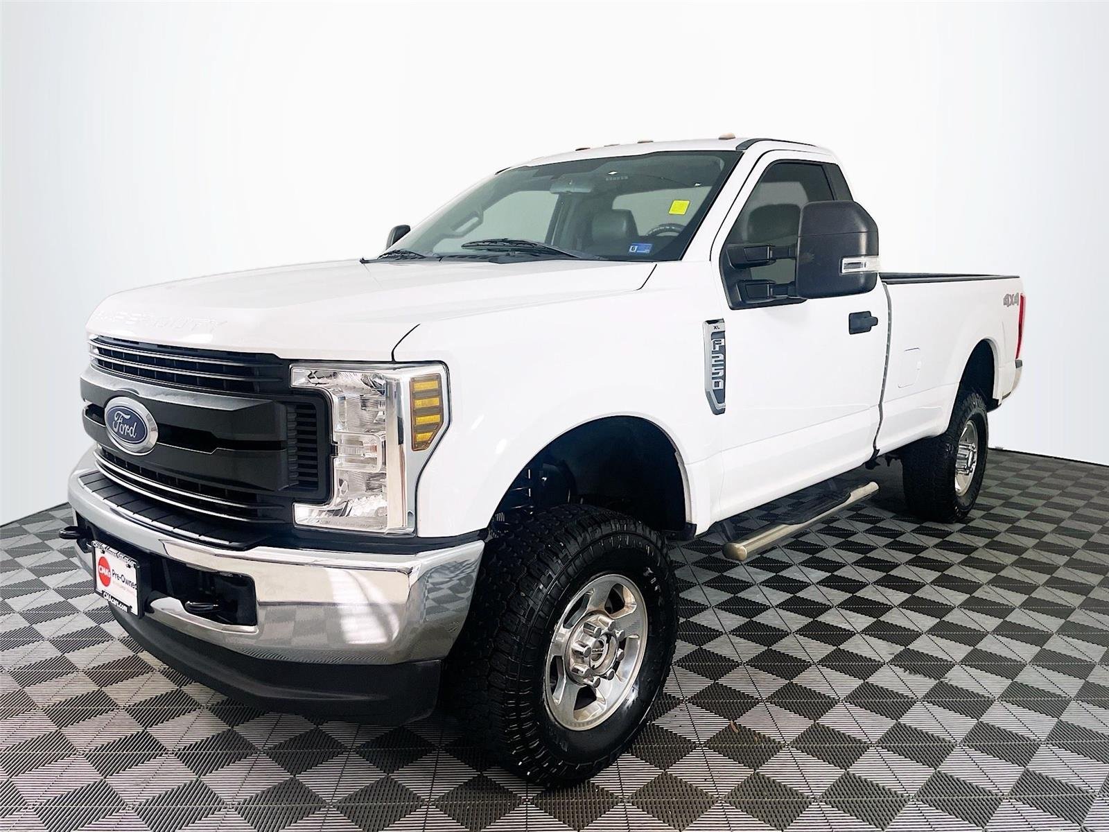 Used 2018 Ford F250 XL w/ Power Equipment Group AWD/4WD image 3
