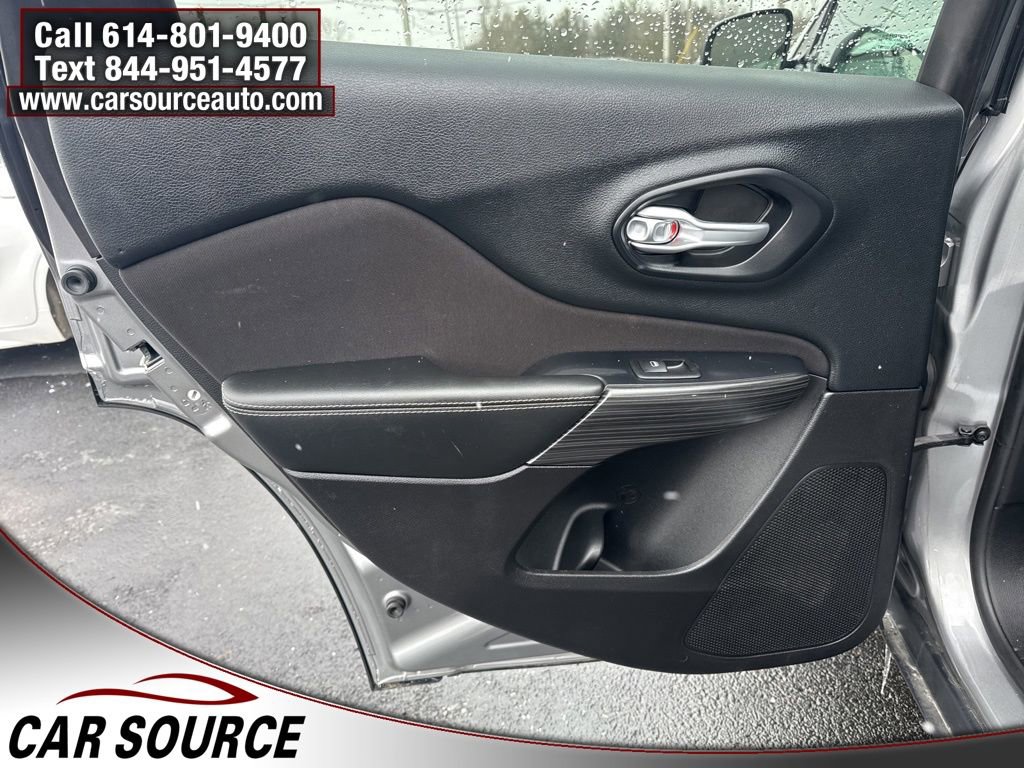 Used 2016 Jeep Cherokee Sport w/ Cold Weather Group image 25