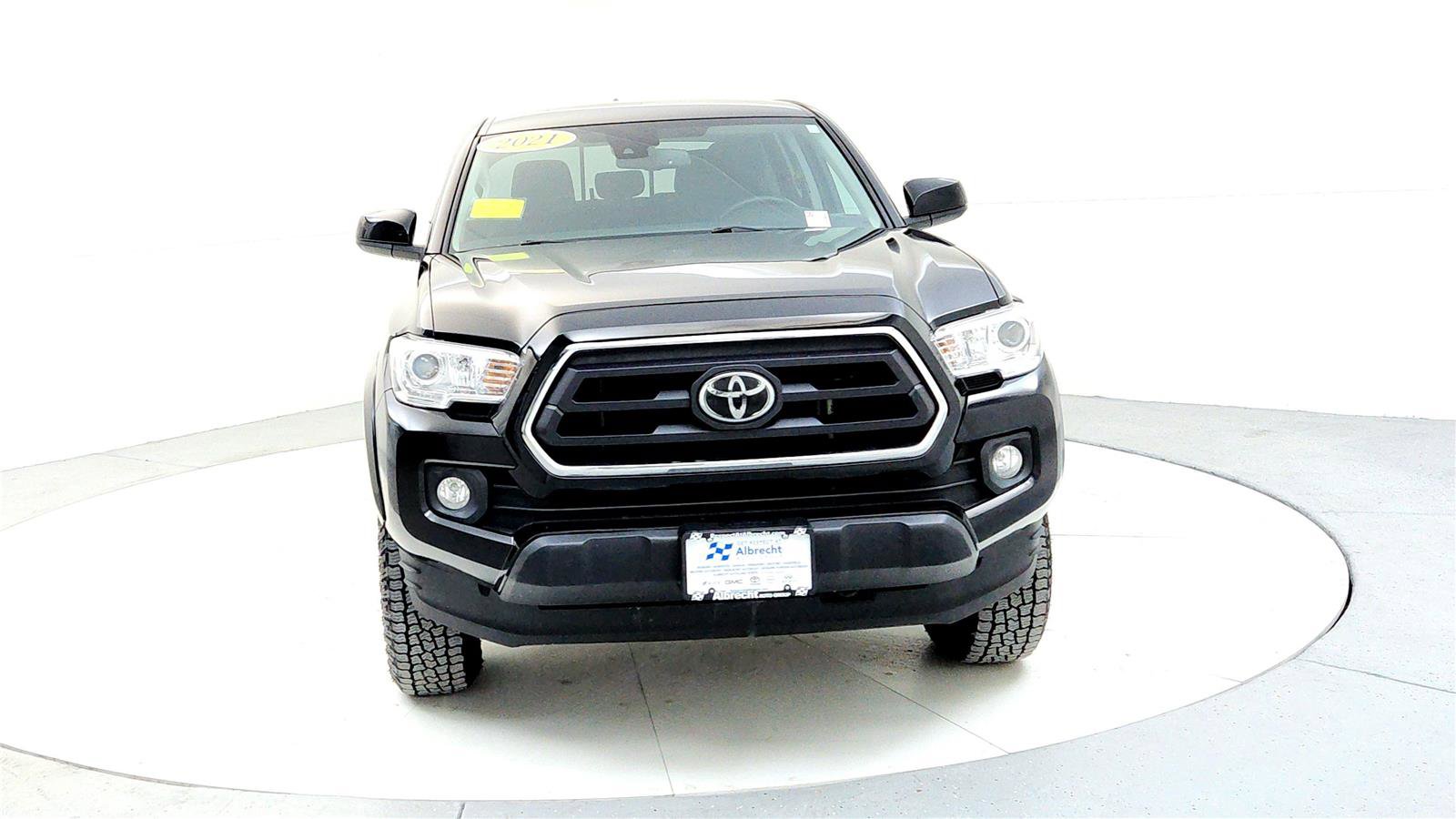 Certified 2021 Toyota Tacoma SR5 image 8