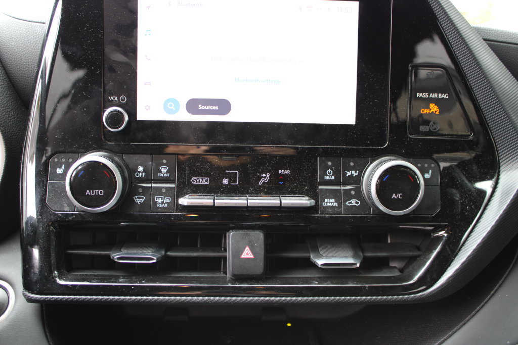 Used 2025 Toyota Highlander XSE AWD/4WD image 16