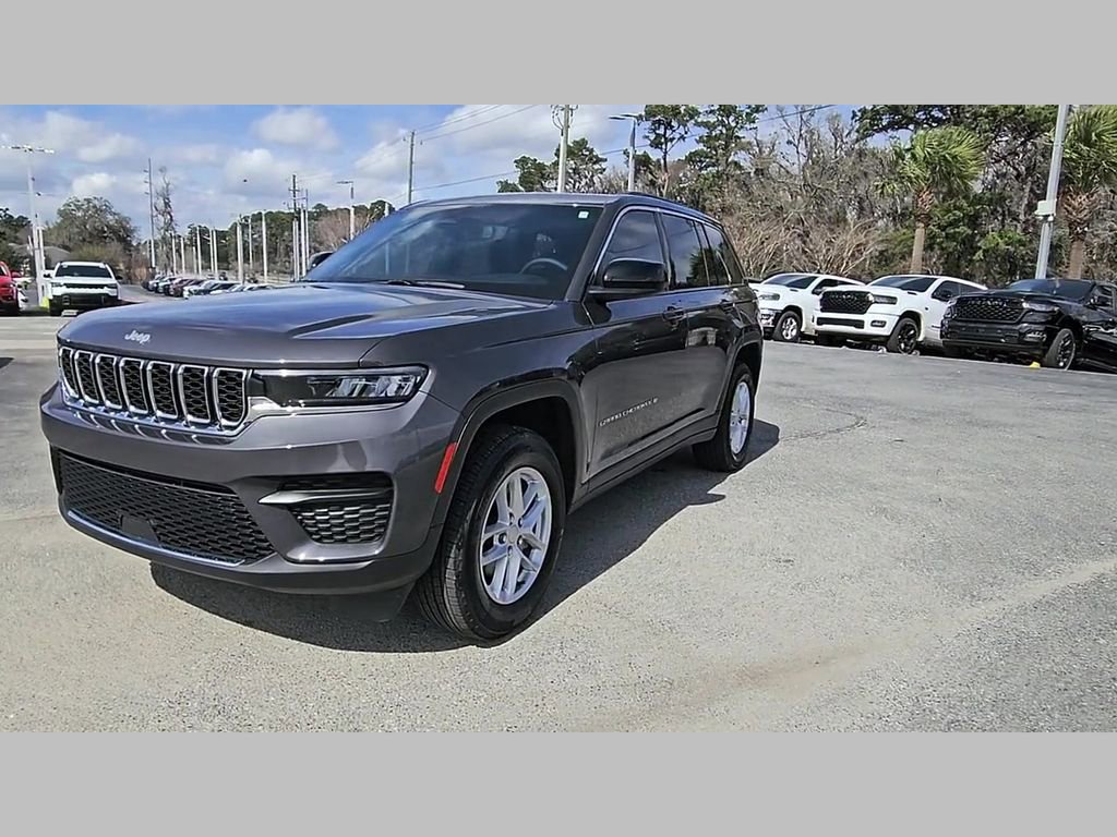 Used 2025 Jeep Grand Cherokee Laredo X w/ Luxury Tech Group I image 40