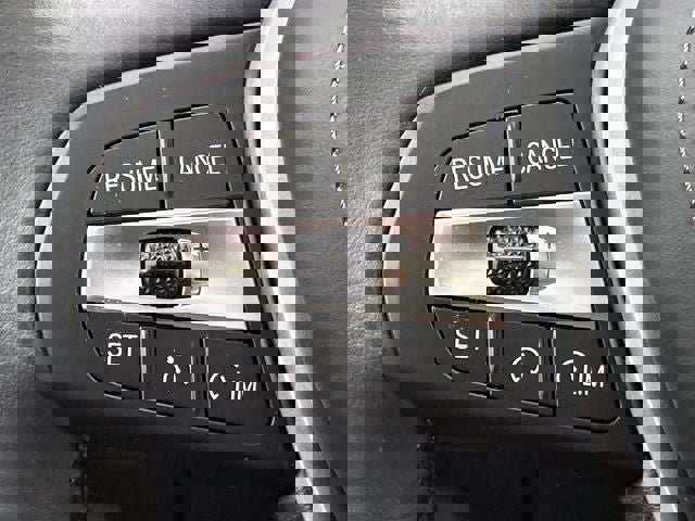 Used 2023 BMW X5 xDrive40i w/ Premium Package image 26