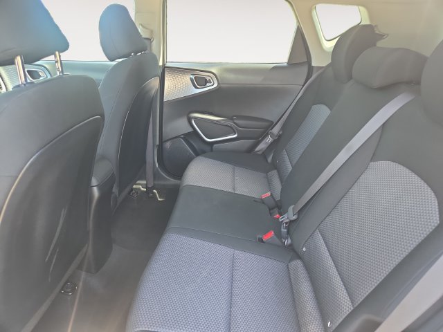 Used 2025 Kia Soul LX w/ LX Technology Package FWD image 14