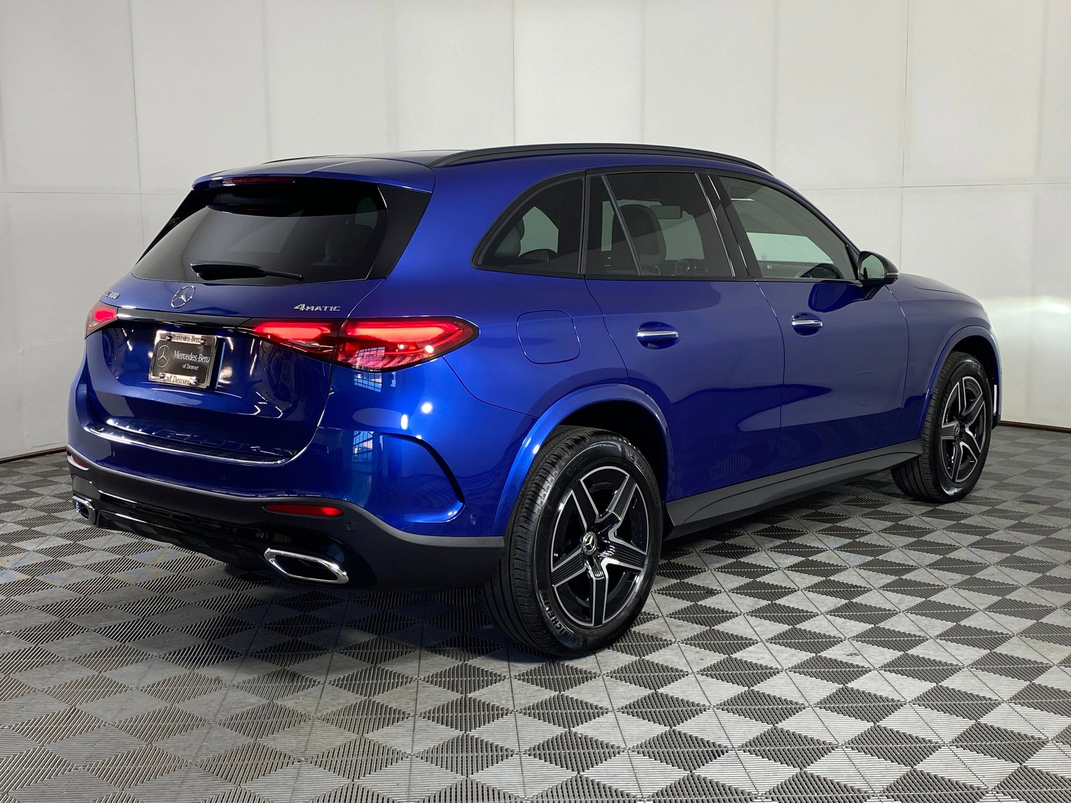Used 2026 Mercedes-Benz GLC 300 4MATIC image 8