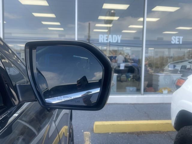 Used 2023 Ford Expedition Limited image 10