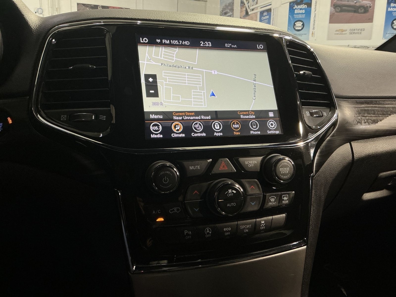 Used 2021 Jeep Grand Cherokee Laredo X AWD/4WD image 21
