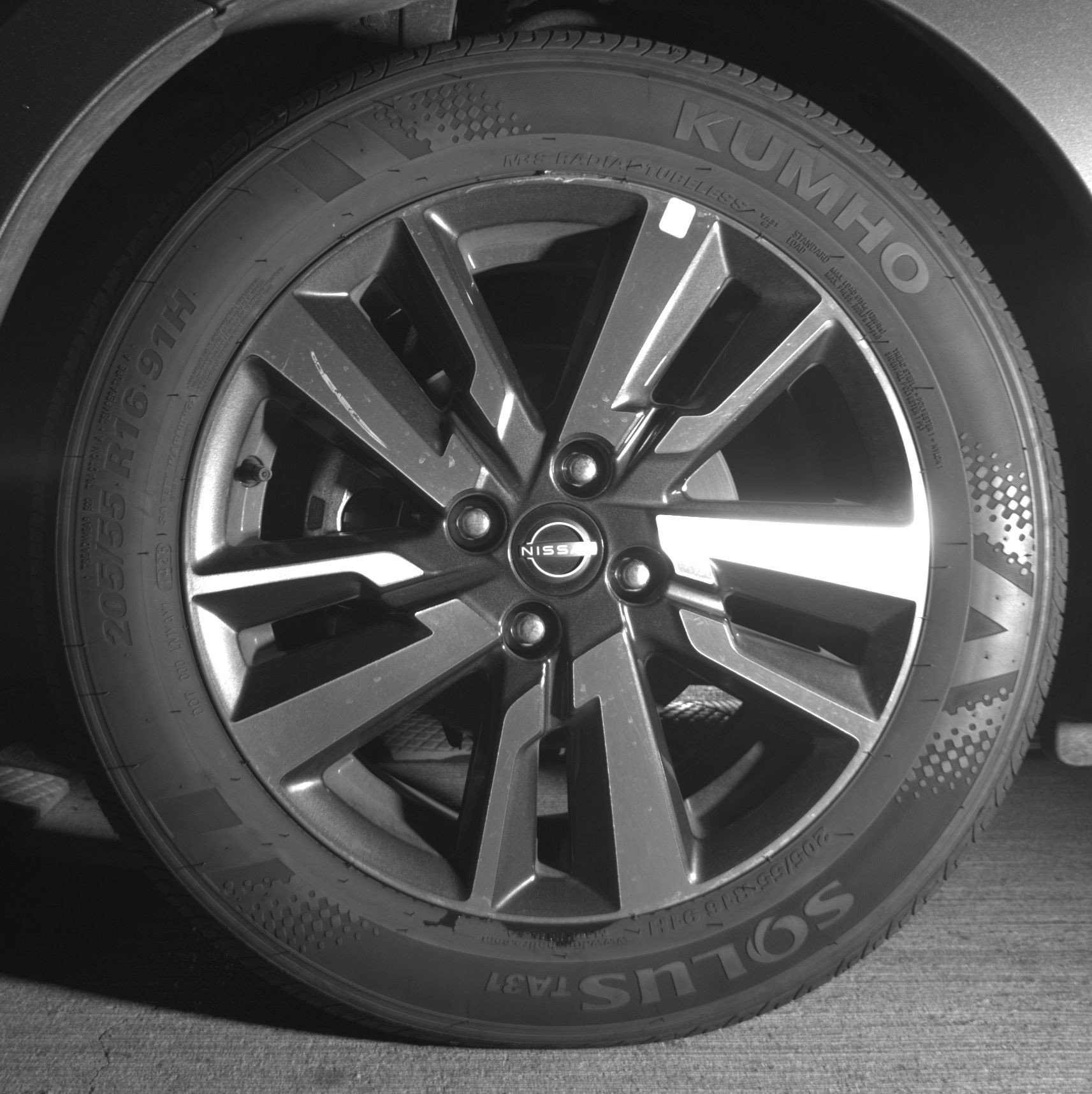 Used 2025 Nissan Versa SV image 12