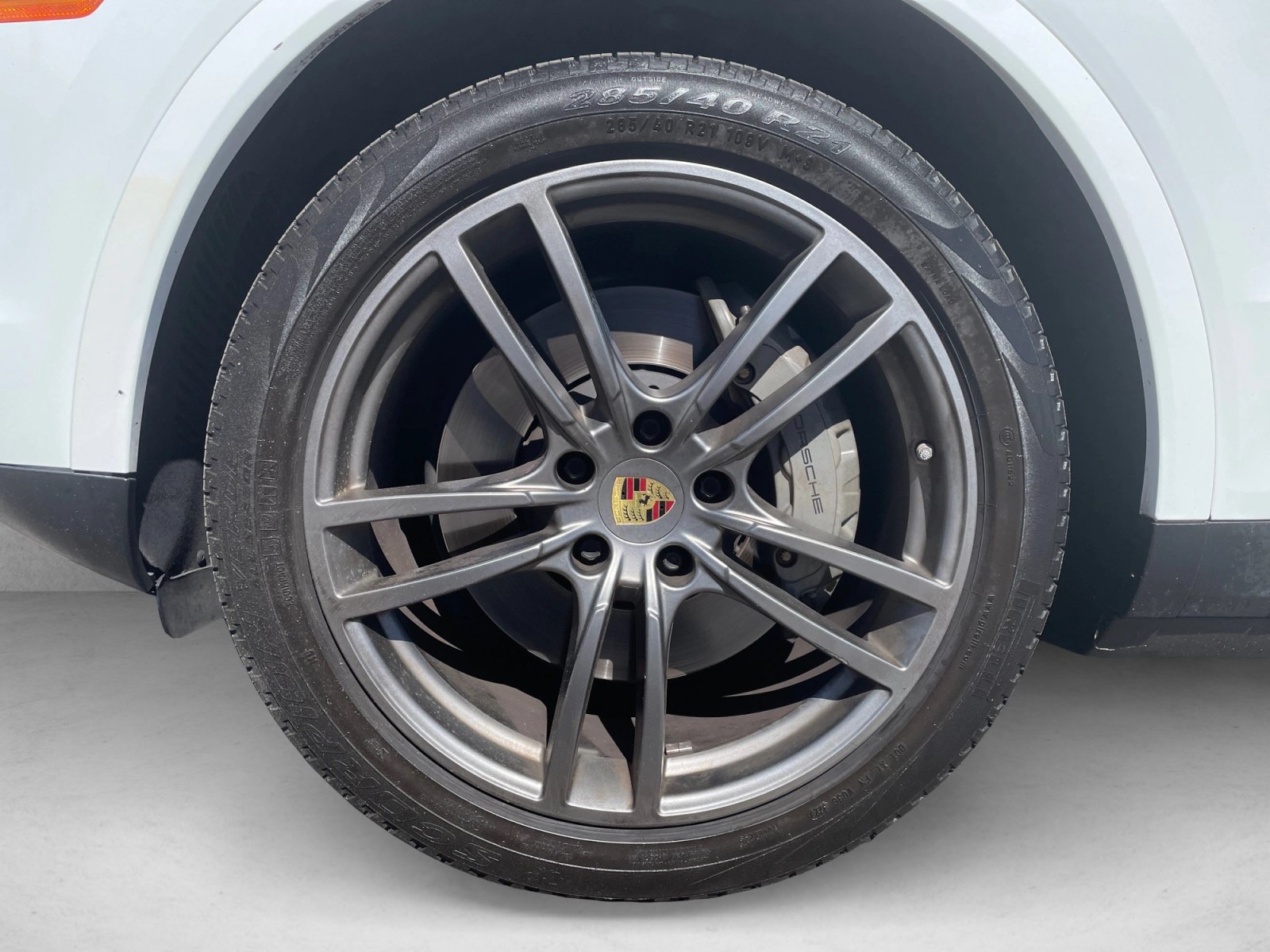 Used 2019 Porsche Cayenne S AWD/4WD image 9