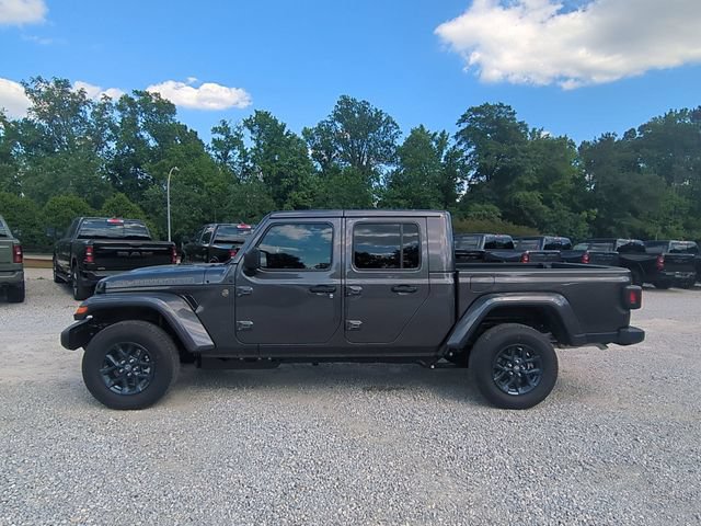 New 2026 Jeep Gladiator Sport AWD/4WD image 2