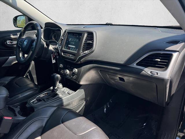 Used 2022 Jeep Cherokee Latitude w/ Sun & Sound Group AWD/4WD image 22