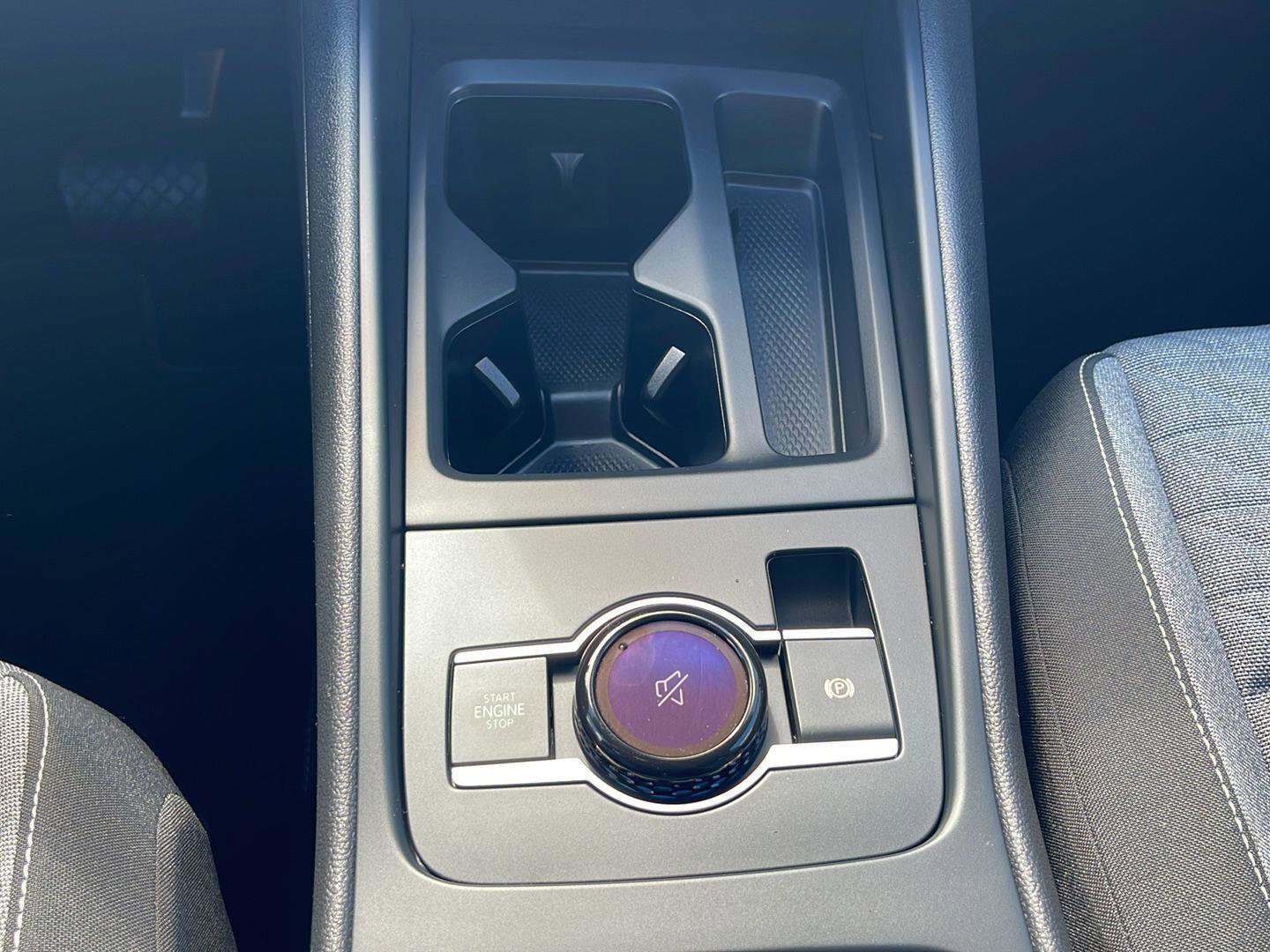 Used 2025 Volkswagen Tiguan S image 30