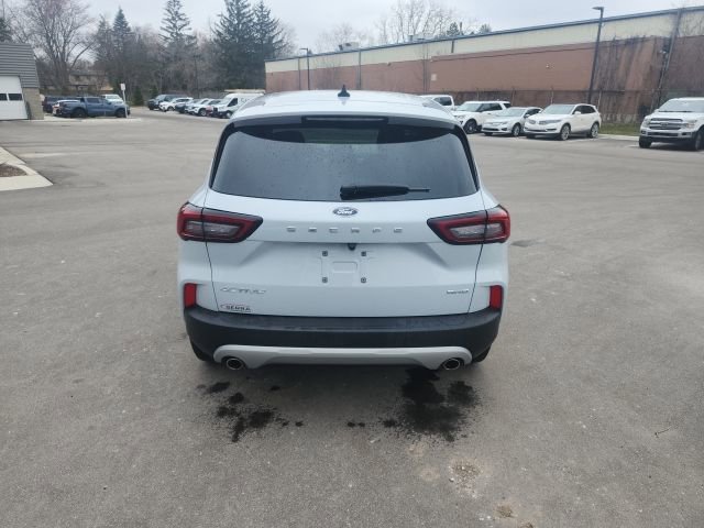 Used 2025 Ford Escape Active w/ Cold Weather Package image 6