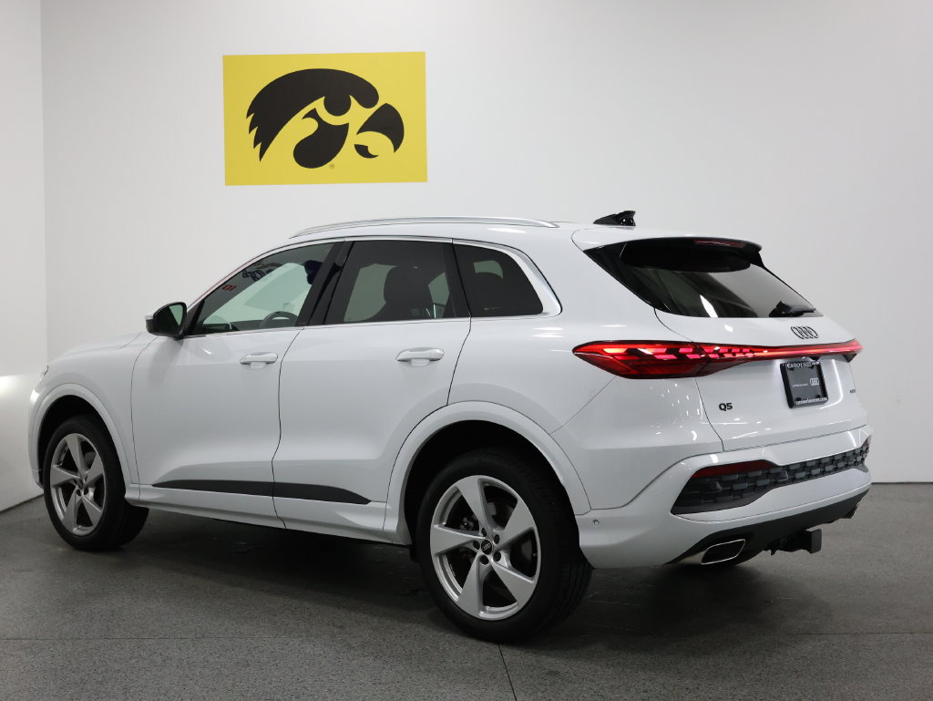 Certified 2025 Audi Q5 Premium Plus w/ Premium Plus AWD/4WD image 9