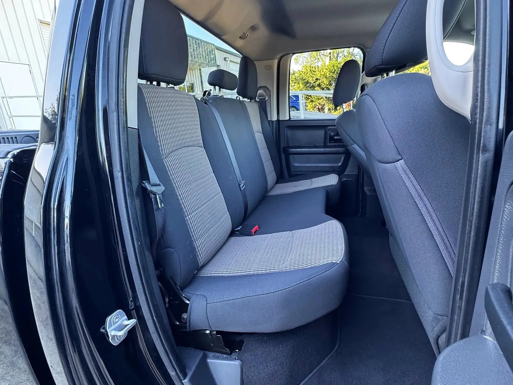 Used 2012 RAM 1500 Express RWD image 23
