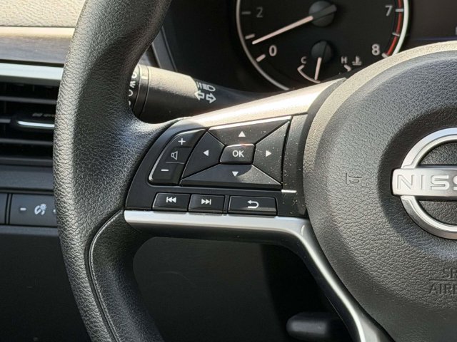 Used 2024 Nissan Altima 2.5 SV FWD image 24