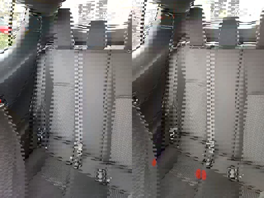 Used 2019 Toyota C-HR XLE image 12