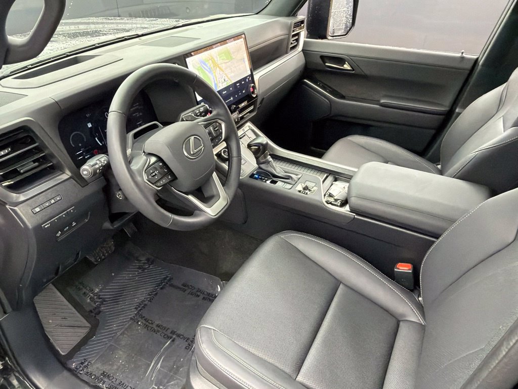 Used 2025 Lexus GX 550 AWD/4WD image 12